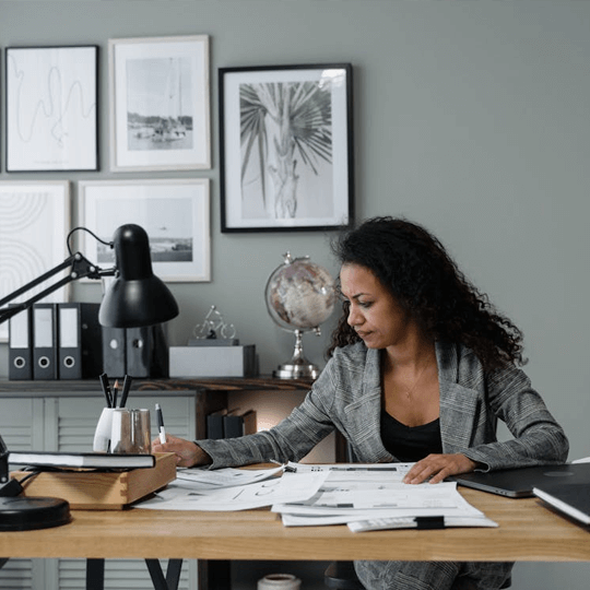 Goldbarrow Finsor - Team of Cryptocurrency Experts